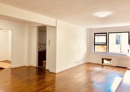 3 Bedrooms, Turtle Bay Rental in NYC for $7,995 - Photo 1