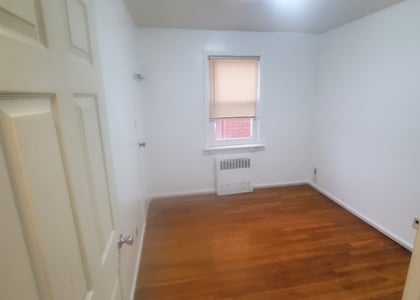 1505 East 98th street - Photo 1