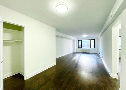 1 Bedroom, Sutton Place Rental in NYC for $4,650 - Photo 1