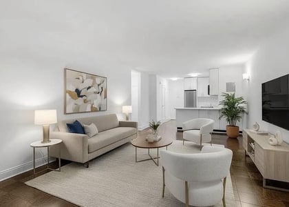 165 east 35th Street - Photo 1