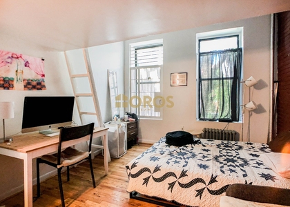 533 E 5th St - Photo 1