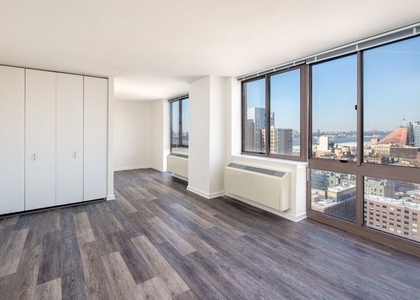 Studio, Hell's Kitchen Rental in NYC for $3,640 - Photo 1