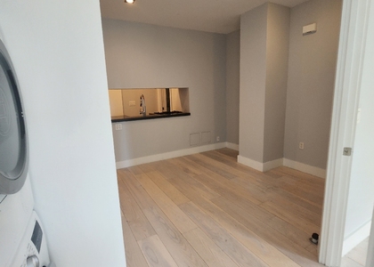 Stanton Street - Photo 1