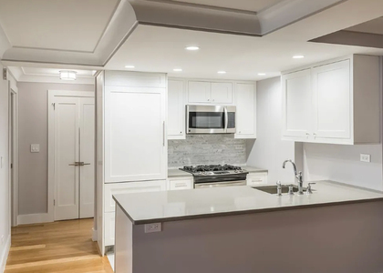 West End Avenue - Photo 1