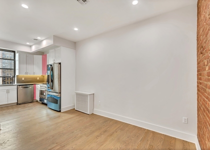 Madison Avenue - Photo 1