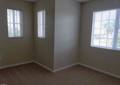 2 Bedrooms, Hampton Park Rental in Miami, FL for $2,000 - Photo 1