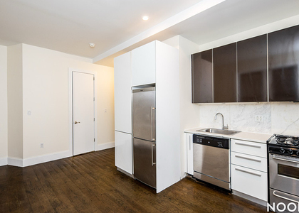115 s 2nd - Photo 1