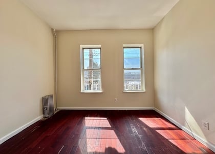 65 Wyckoff Ave - Photo 1