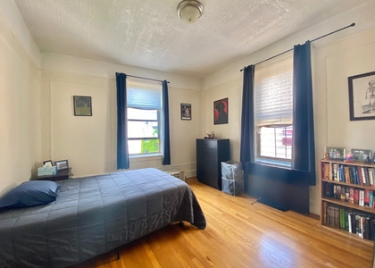 280 Crown Street - Photo 1