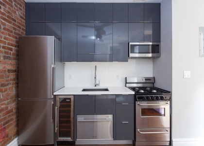 1590 lexington ave - Photo 1