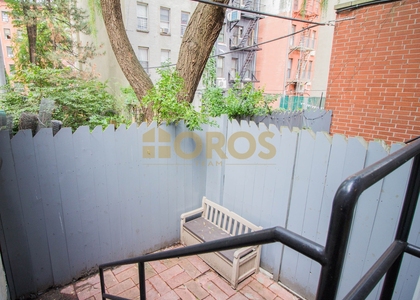 533 E 5th St - Photo 1