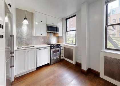 1 Bedroom, Hell's Kitchen Rental in NYC for $3,300 - Photo 1