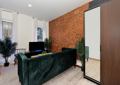 3 Bedrooms, Garment District Rental in NYC for $5,000 - Photo 1