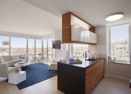 2 Bedrooms, Hell's Kitchen Rental in NYC for $7,102 - Photo 1