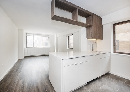 2 Bedrooms, Hell's Kitchen Rental in NYC for $5,540 - Photo 1