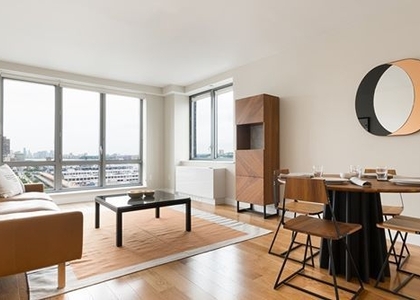 2 Bedrooms, Hell's Kitchen Rental in NYC for $6,400 - Photo 1