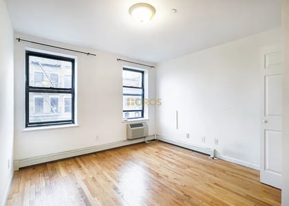 E 6th St - Photo 1