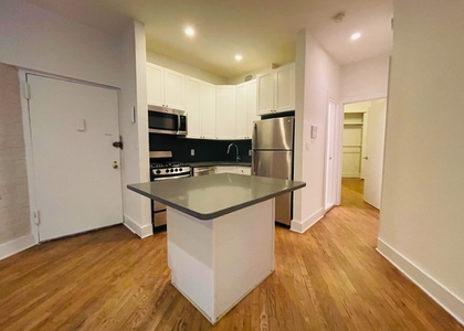 3 Bedrooms, Yorkville Rental in NYC for $4,395 - Photo 1