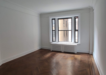 Broadway/W 73 - Photo 1