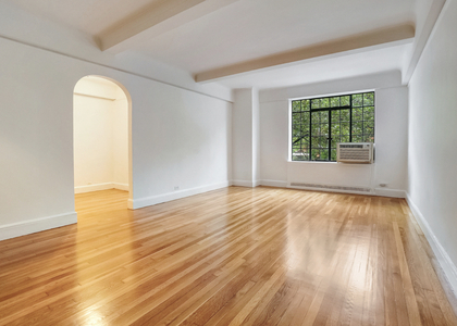 1 Bedroom, West Village Rental in NYC for $6,700 - Photo 1