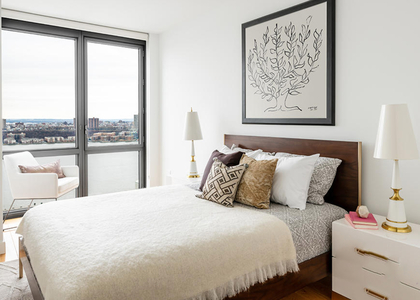 2 Bedrooms, Hell's Kitchen Rental in NYC for $6,725 - Photo 1