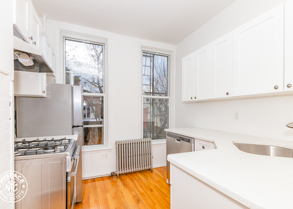 2 Bedrooms, Greenpoint Rental in NYC for $3,350 - Photo 1