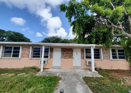 2 Bedrooms, Durrs Rental in Miami, FL for $1,650 - Photo 1
