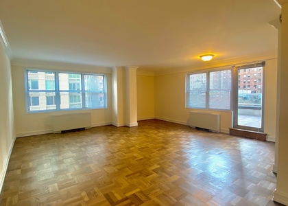 West 53rd st - Photo 1