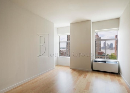 Studio, Financial District Rental in NYC for $3,000 - Photo 1