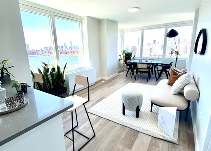 2 Bedrooms, Hunters Point Rental in NYC for $6,050 - Photo 1