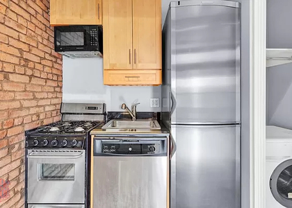 521 East 5th Street - Photo 1