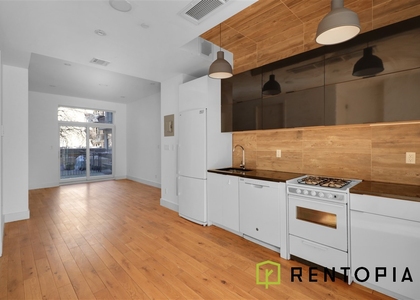 105 Leonard - Photo 1