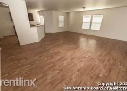3 Bedrooms, Kingsborough Ridge Rental in San Antonio, TX for $1,595 - Photo 1