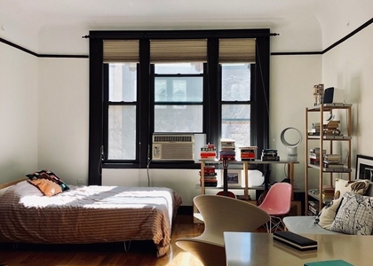 West 71 - Photo 1
