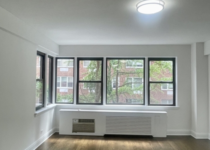 Beekman Place - Photo 1