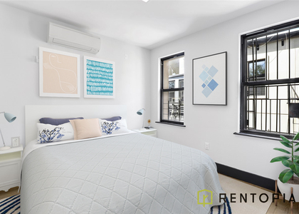 202 Scholes Street - Photo 1