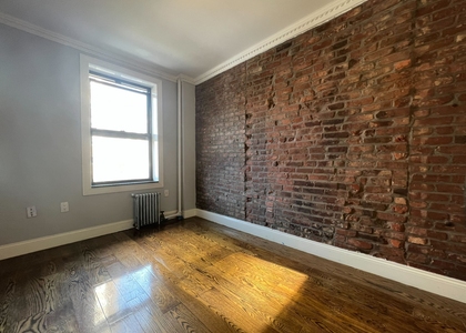 East 9th Street and East 10th  - Photo 1