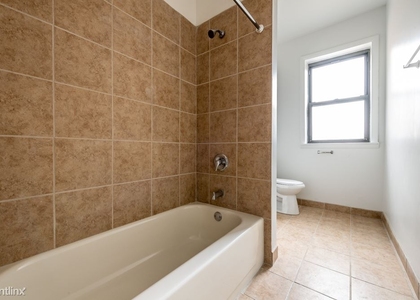 3 Bedrooms, Grand Boulevard Rental in Chicago, IL for $1,700 - Photo 1