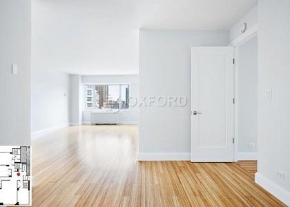 Studio, Upper East Side Rental in NYC for $5,250 - Photo 1