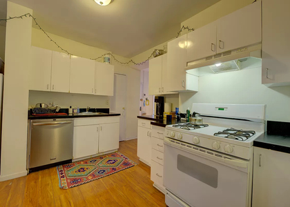 2 Bedrooms, Alphabet City Rental in NYC for $3,600 - Photo 1