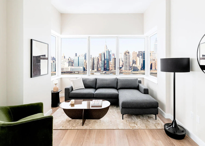 2 Bedrooms, Hunters Point Rental in NYC for $7,450 - Photo 1