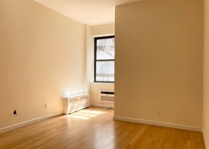 East 91st St, New York City - Photo 1