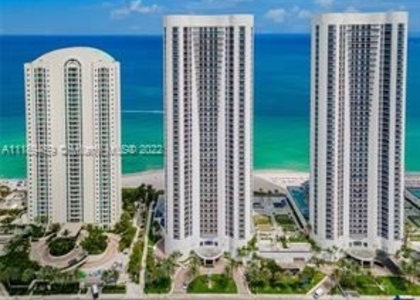 3 Bedrooms, Tatum's Ocean Beach Park Rental in Miami, FL for $10,000 - Photo 1