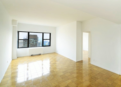 2 Bedrooms, Upper East Side Rental in NYC for $4,000 - Photo 1