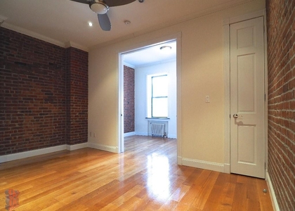 Tenth Avenue - Photo 1