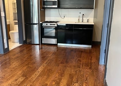 81 Stanhope Street - Photo 1