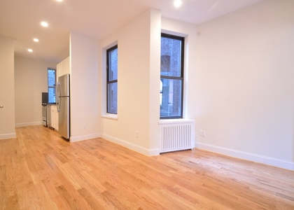 2 Bedrooms, Hell's Kitchen Rental in NYC for $4,358 - Photo 1