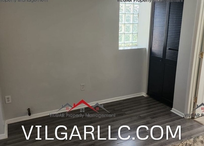 3 Bedrooms, North Rental in Chicago, IL for $1,025 - Photo 1