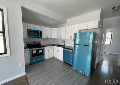 3 Bedrooms, Arverne Rental in NYC for $2,800 - Photo 1