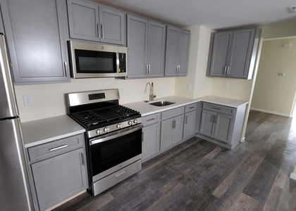 4 Bedrooms, Port Richmond Rental in NYC for $2,800 - Photo 1